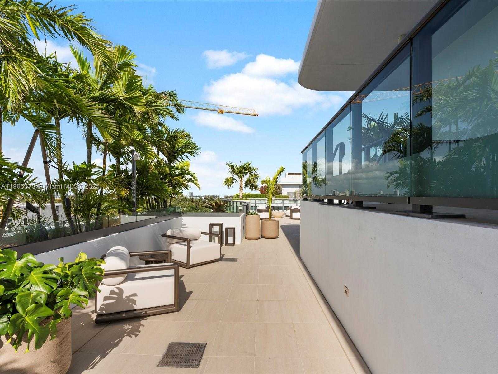 Small Image of 9901 WEST BAY HARBOR DR #605, Bay Harbor Islands Number 38