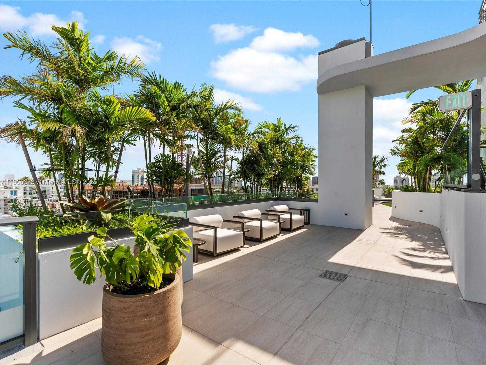 Small Image of 9901 WEST BAY HARBOR DR #605, Bay Harbor Islands Number 39