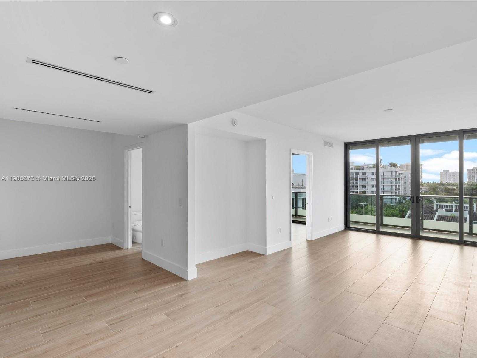 Small Image of 9901 WEST BAY HARBOR DR #605, Bay Harbor Islands Number 8