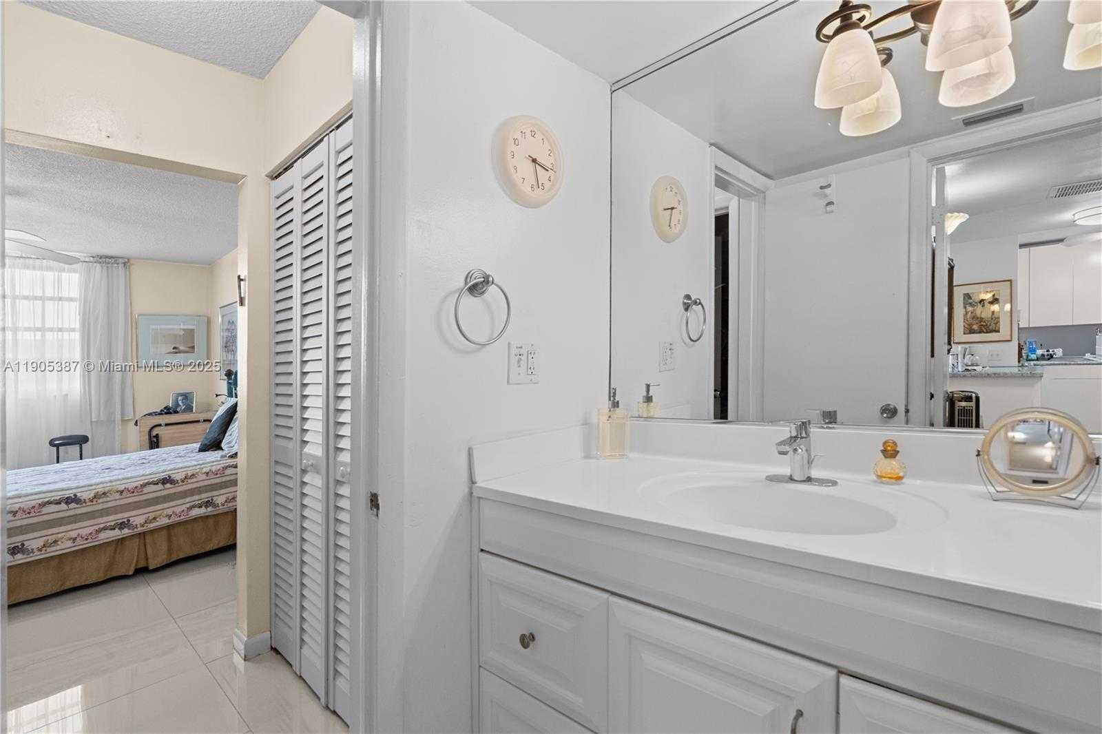 Small Image of 2980 POINT EAST DR #E-407, Aventura Number 18