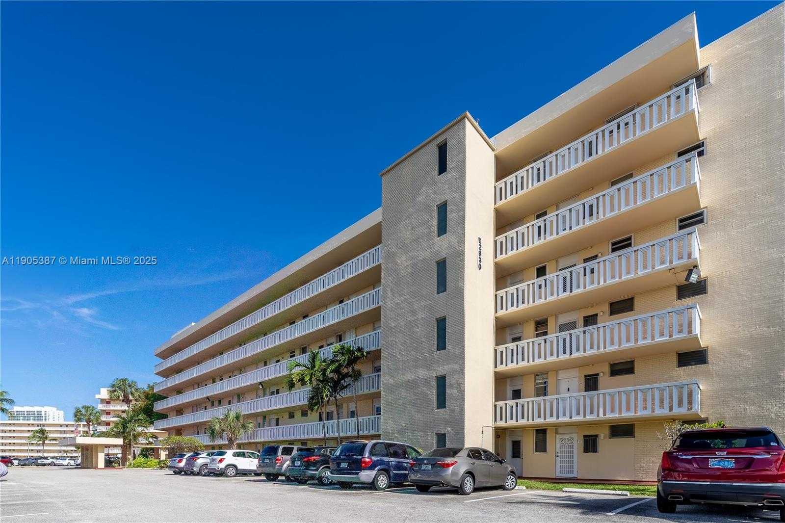 Small Image of 2980 POINT EAST DR #E-407, Aventura Number 29