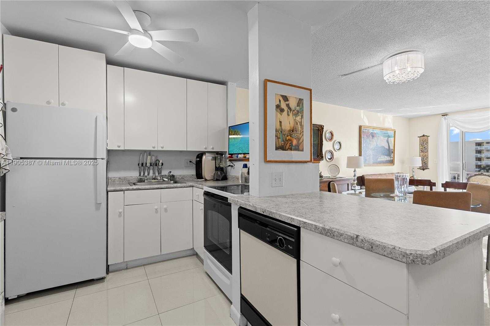 Small Image of 2980 POINT EAST DR #E-407, Aventura Number 3