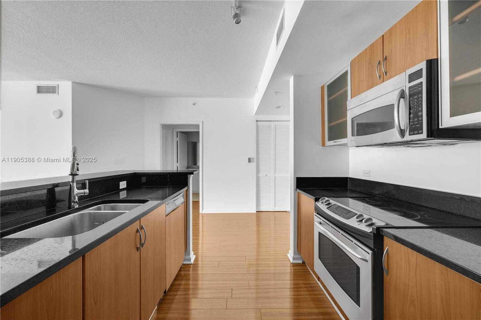 Small Image of 18800 NORTH EAST 29TH AVE #230, Aventura Number 6