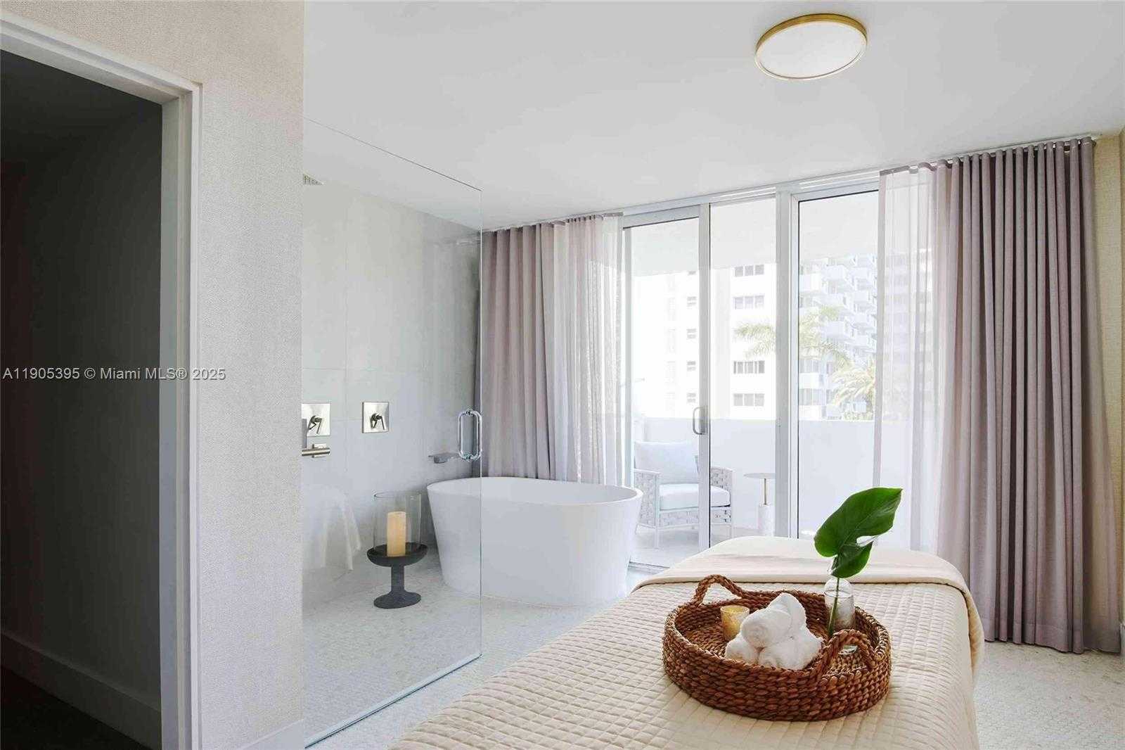 Small Image of 1100 WEST AVE #1004, Miami Beach Number 18