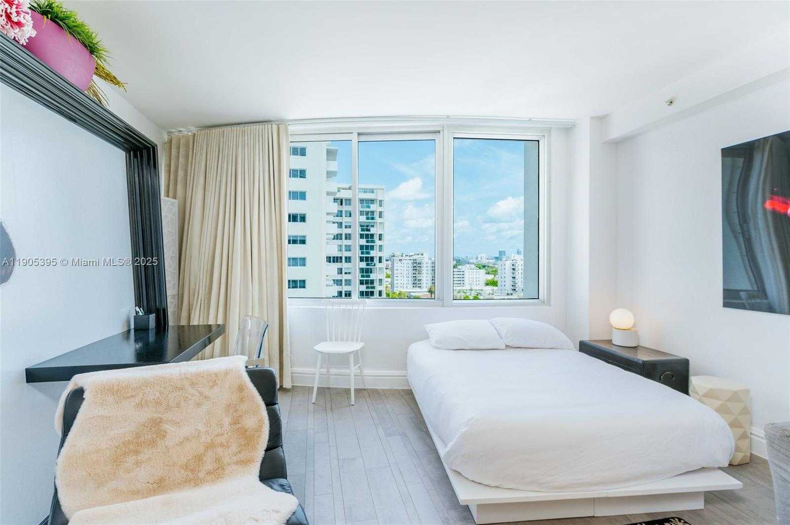 Small Image of 1100 WEST AVE #1004, Miami Beach Number 7