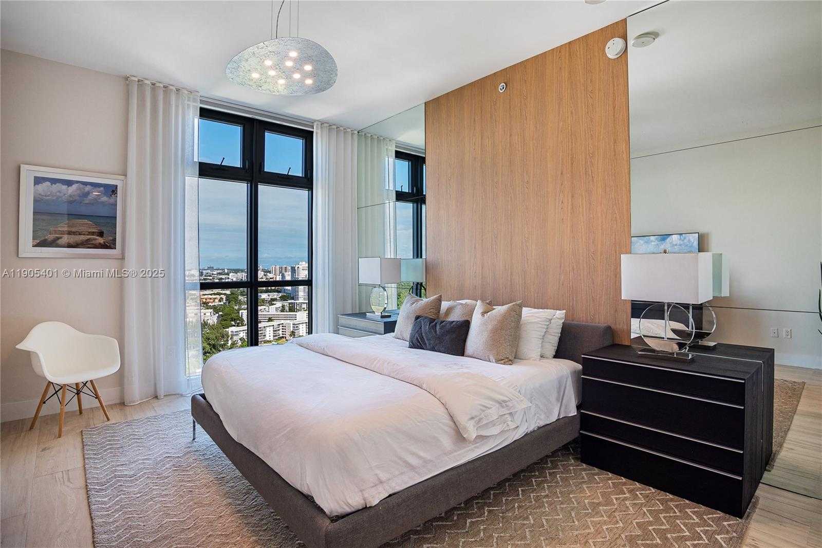 Small Image of 17301 BISCAYNE BLVD #PH6, North Miami Beach Number 24