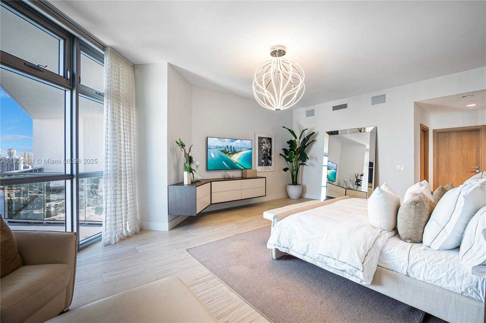 Small Image of 17301 BISCAYNE BLVD #PH6, North Miami Beach Number 36