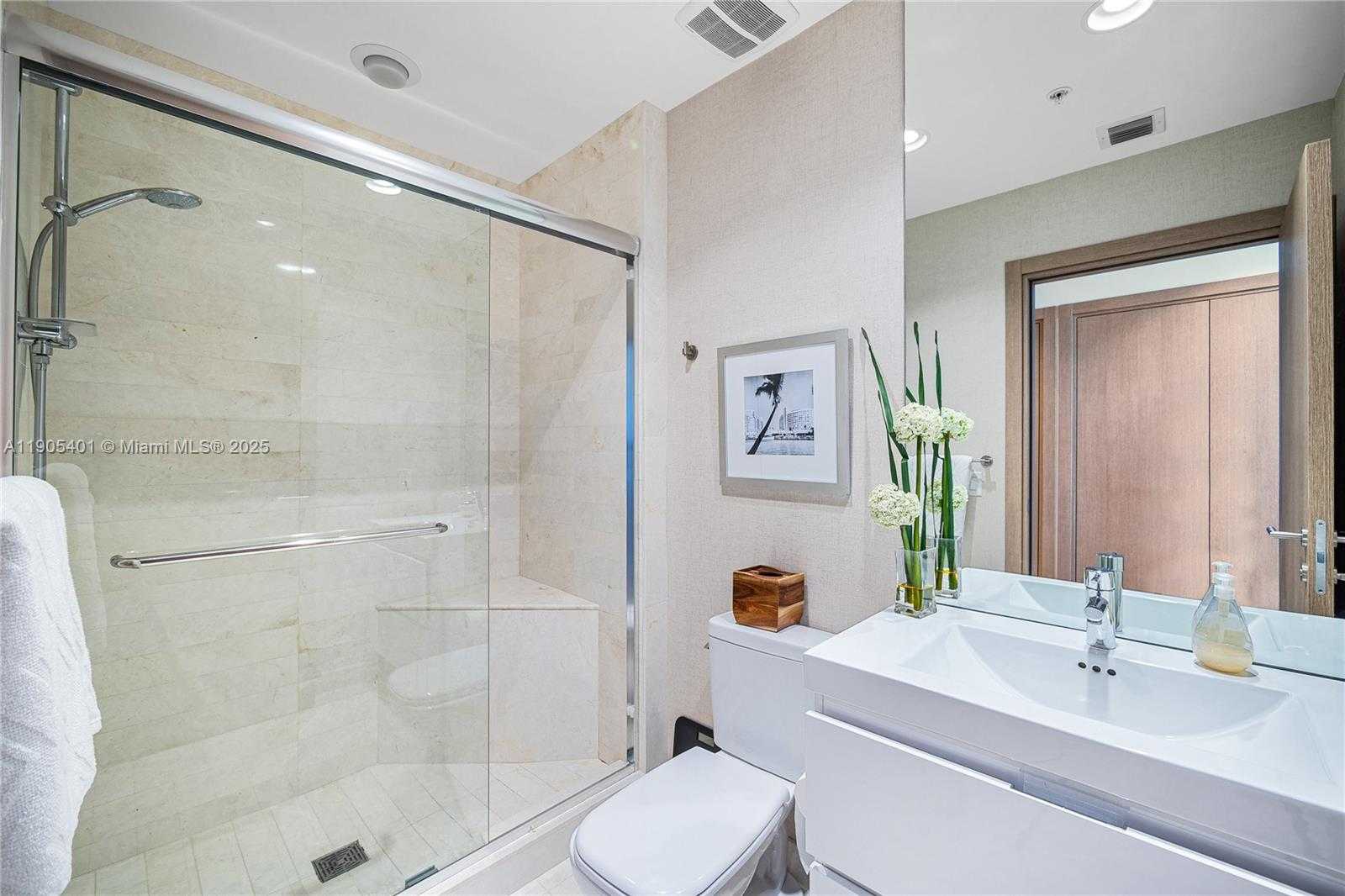 Small Image of 17301 BISCAYNE BLVD #PH6, North Miami Beach Number 38