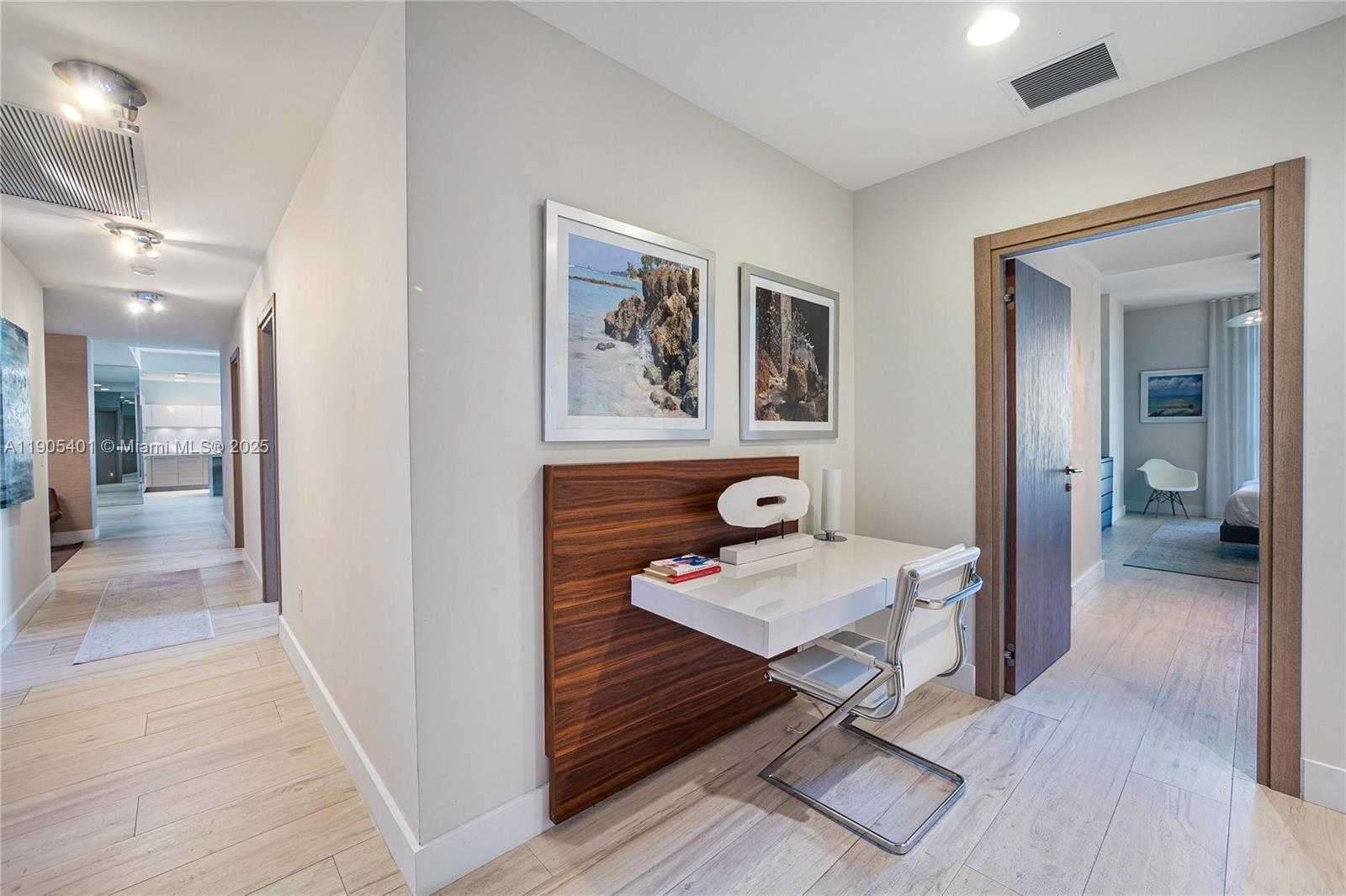 Small Image of 17301 BISCAYNE BLVD #PH6, North Miami Beach Number 43