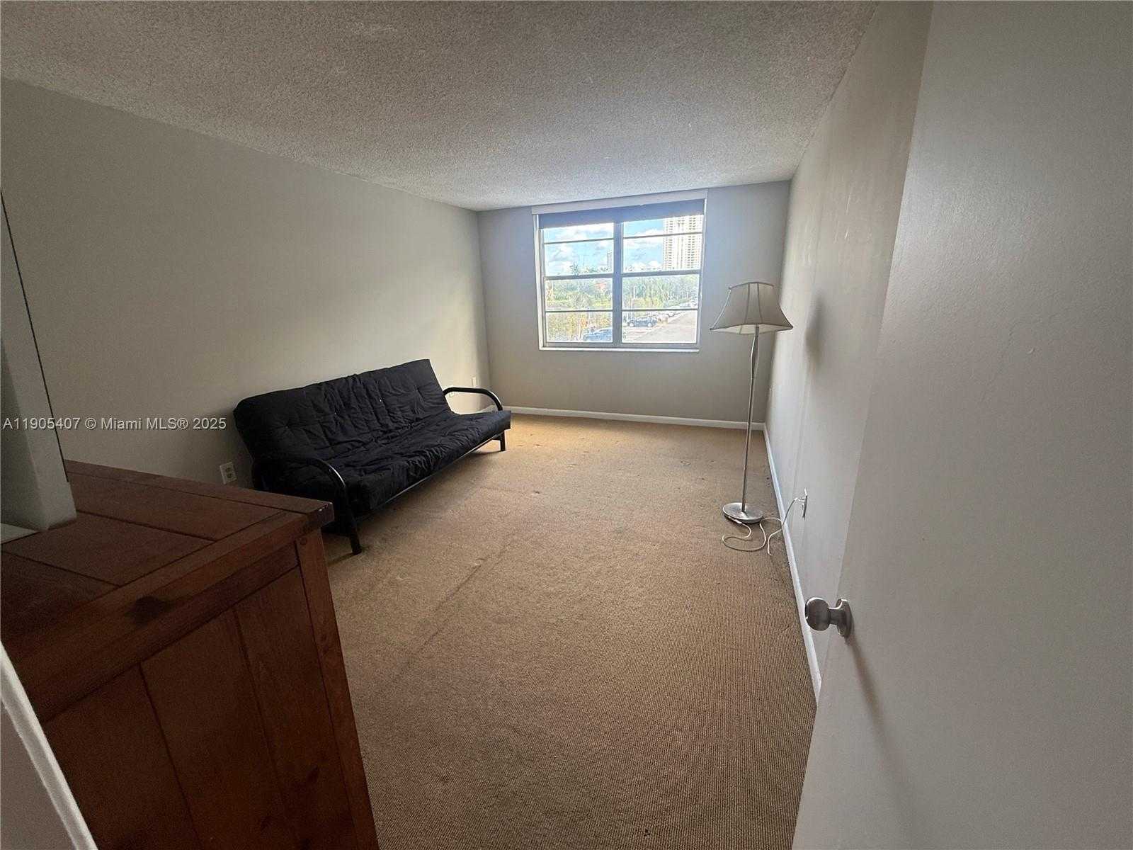 Small Image of 2801 NORTH EAST 183RD ST #202W, Aventura Number 4