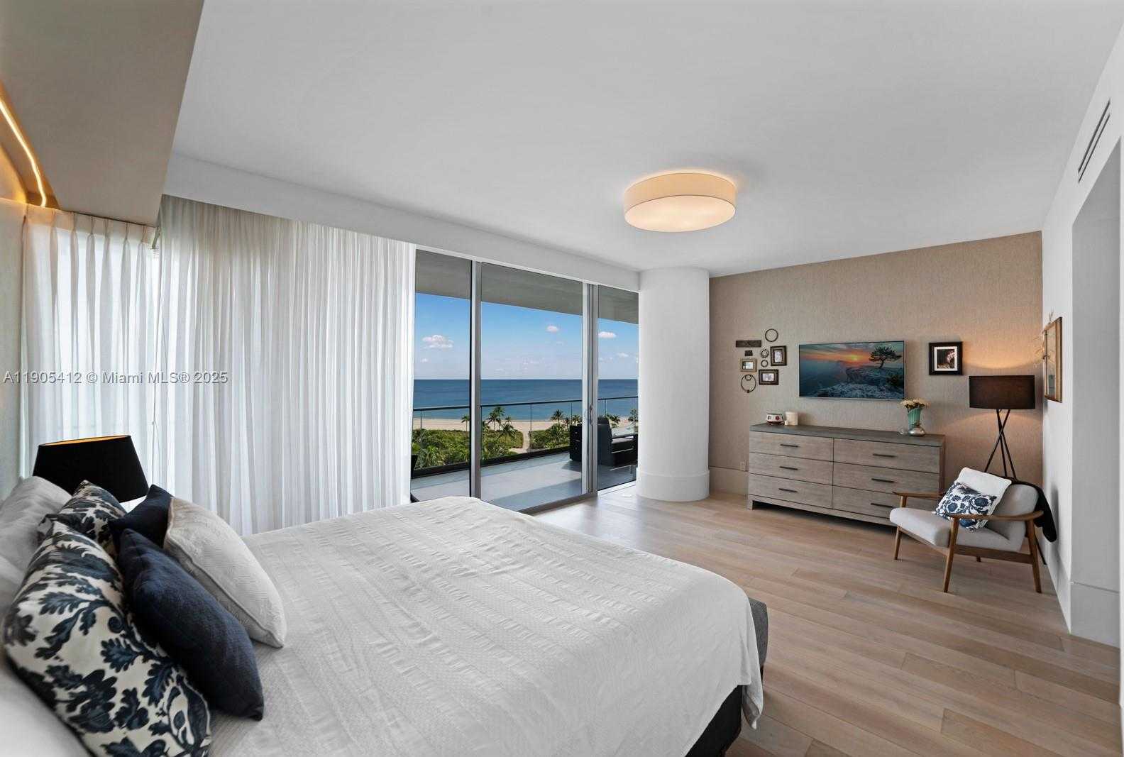 Small Image of 10201 COLLINS AVE #801, Bal Harbour Number 14