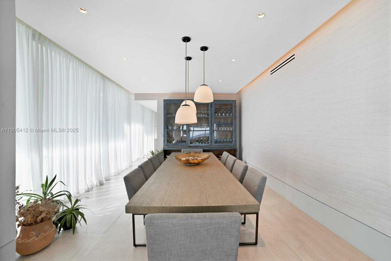 Small Image of 10201 COLLINS AVE #801, Bal Harbour Number 19