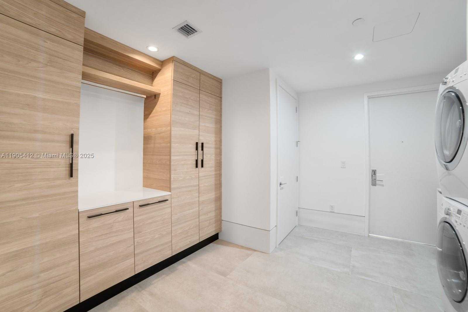 Small Image of 10201 COLLINS AVE #801, Bal Harbour Number 37