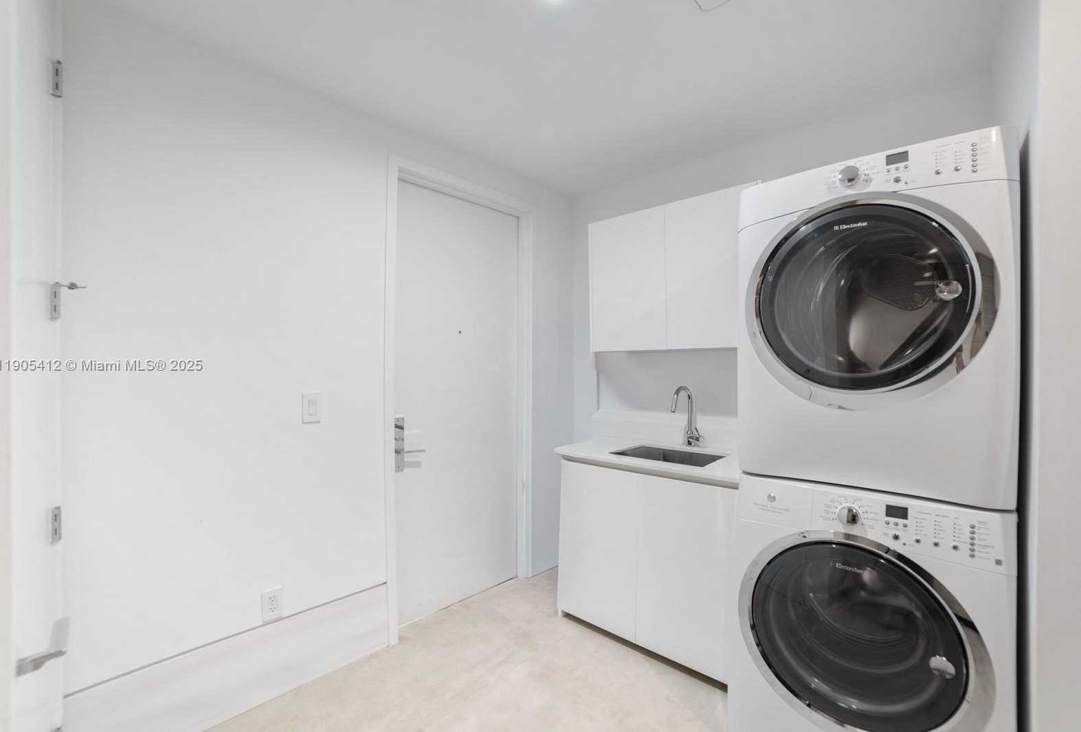 Small Image of 10201 COLLINS AVE #801, Bal Harbour Number 38