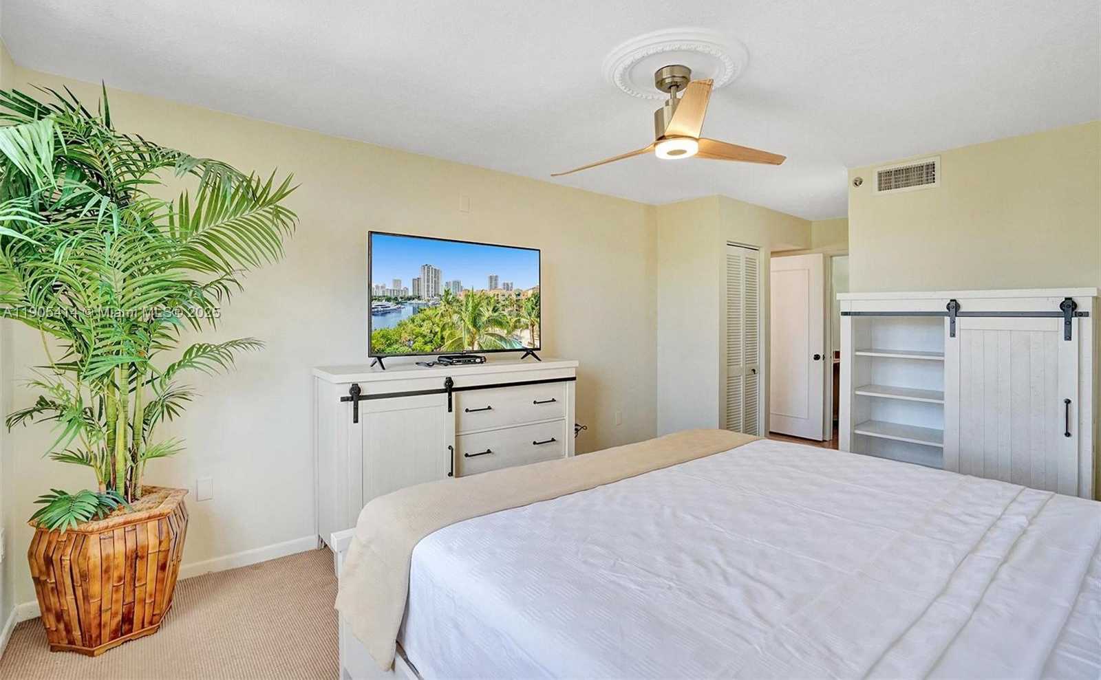 Small Image of 19877 EAST COUNTRY CLUB DR #3607, Aventura Number 20