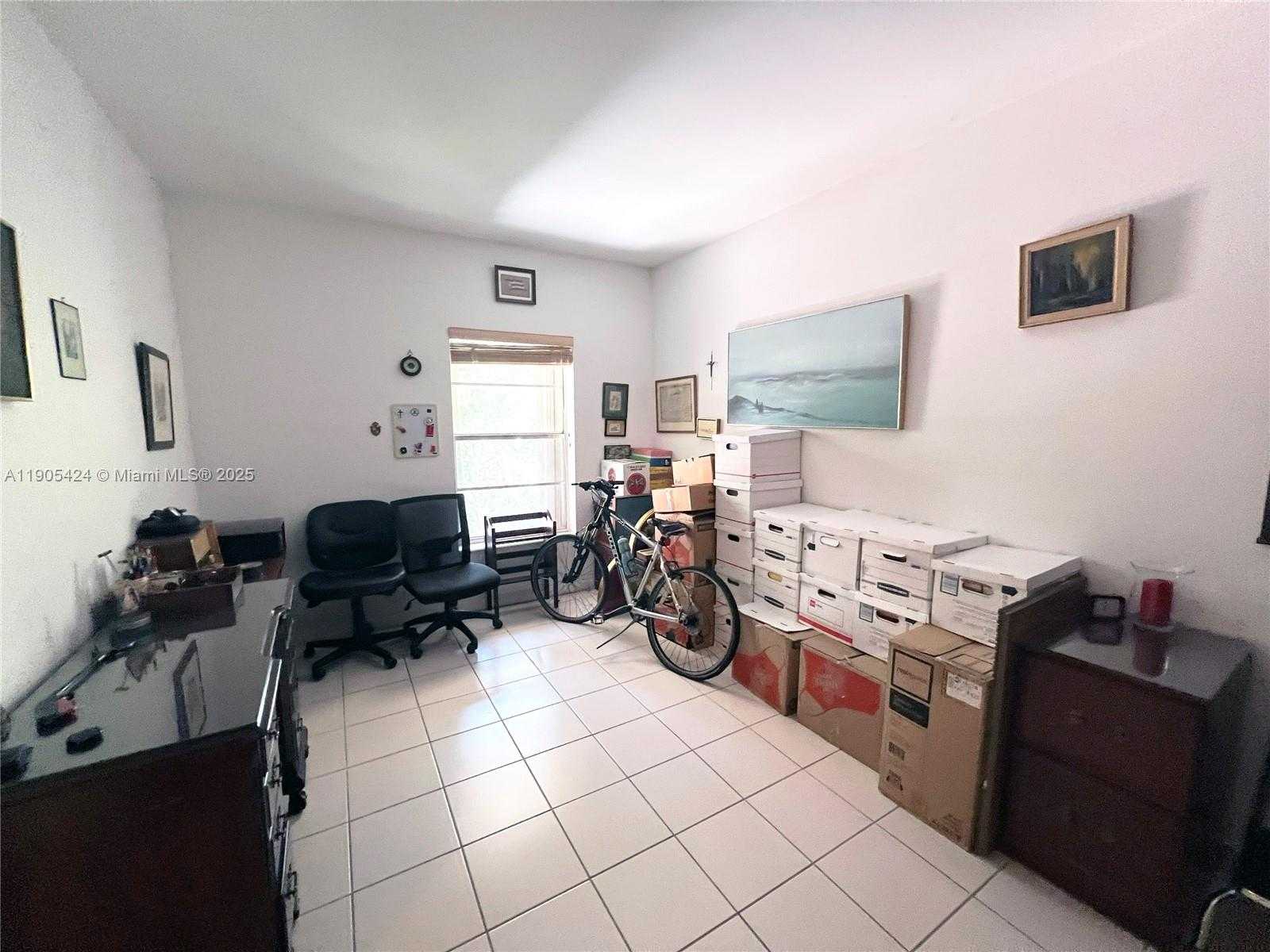 Small Image of 1205 MARIPOSA AVE #402, Coral Gables Number 14