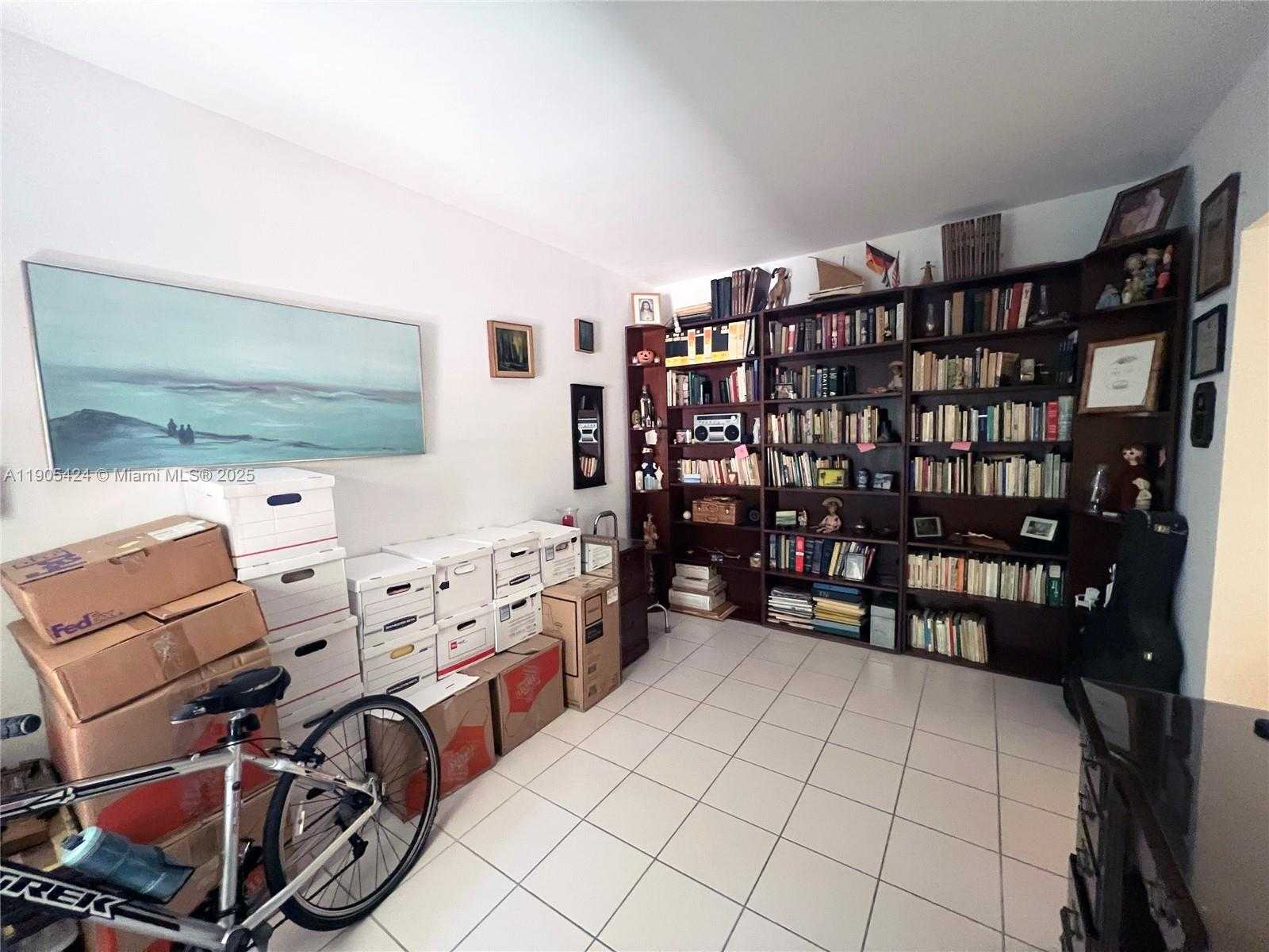 Small Image of 1205 MARIPOSA AVE #402, Coral Gables Number 15