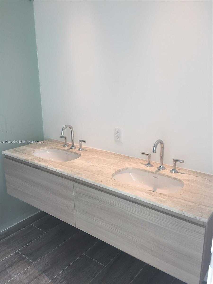 Small Image of 2900 NORTH EAST 7TH AVE #906, Miami Number 12