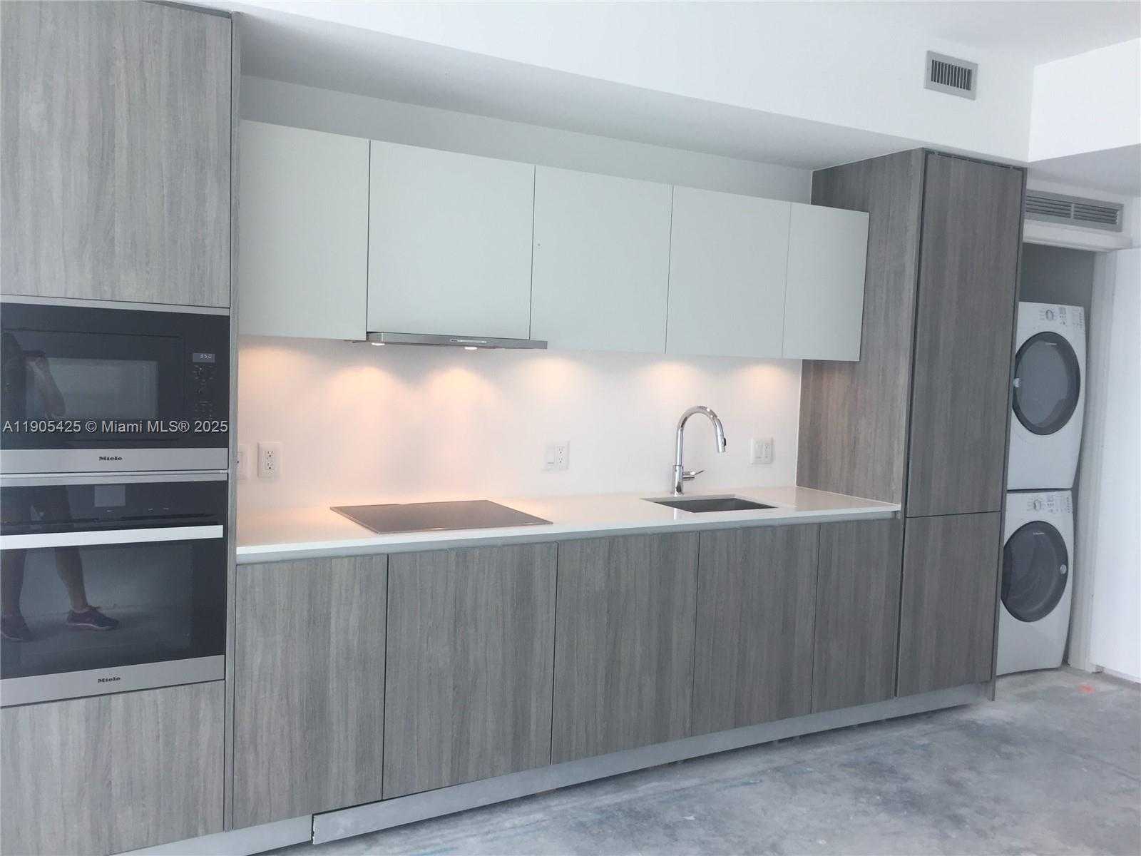 Small Image of 2900 NORTH EAST 7TH AVE #906, Miami Number 4