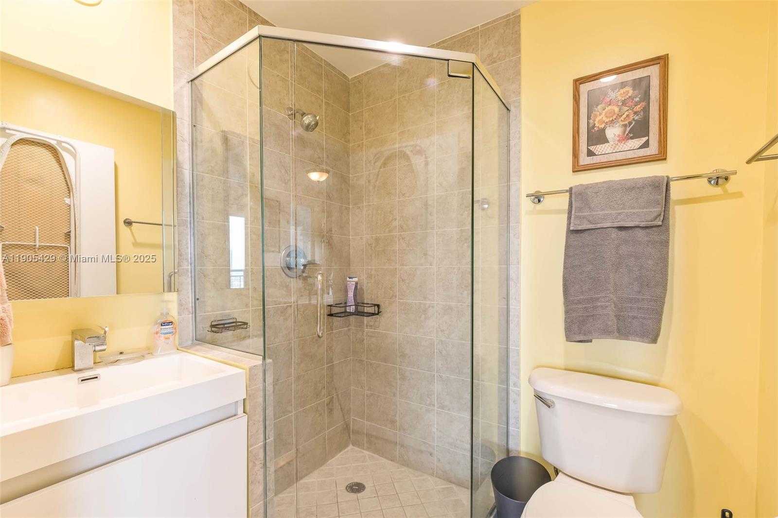 Small Image of 60 SOUTH WEST 13TH ST #3401, Miami Number 23