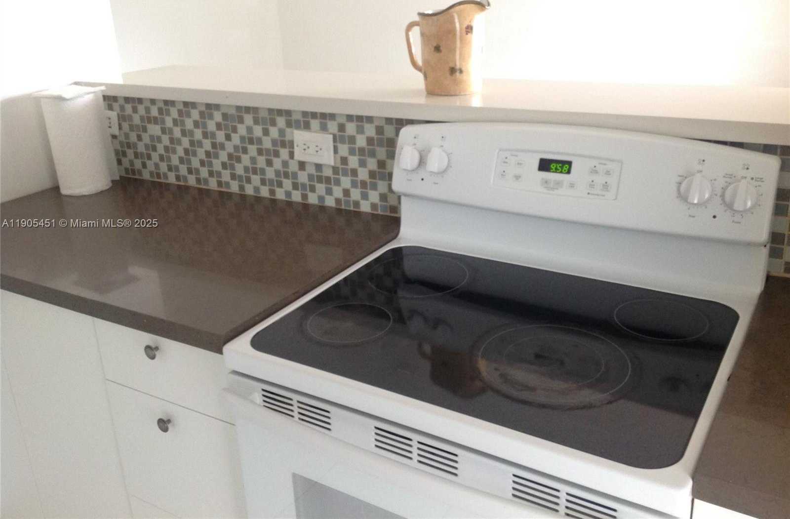 Small Image of 1816 MCKINLEY ST #12A, Hollywood Number 6