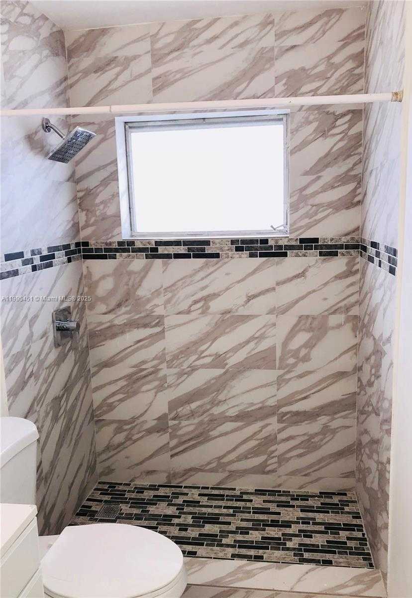 Small Image of 1816 MCKINLEY ST #12A, Hollywood Number 8