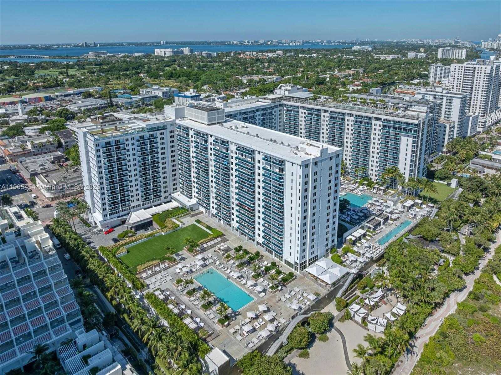 Small Image of 2301 COLLINS AVE #1414/1415, Miami Beach Number 26