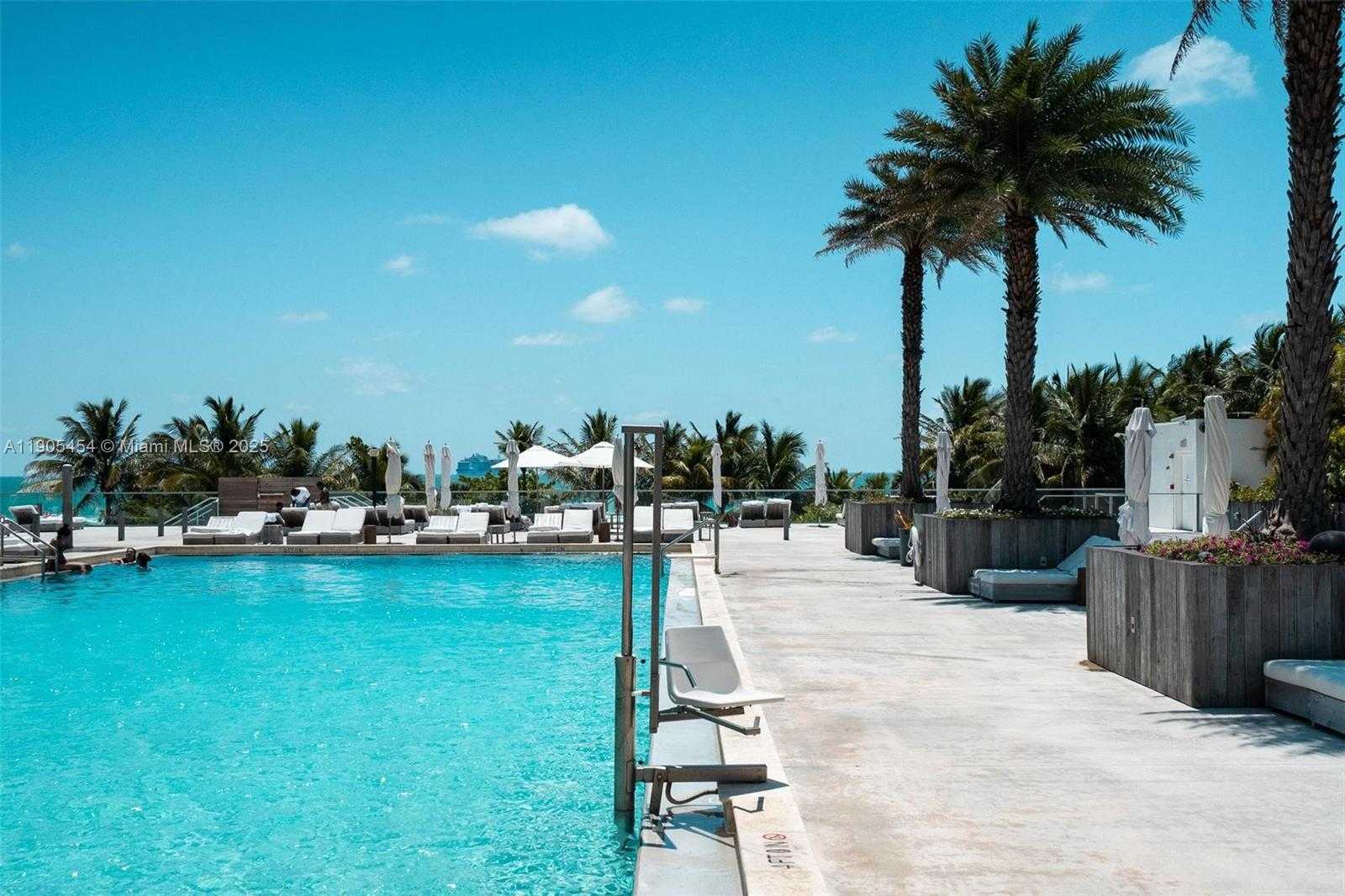 Small Image of 2301 COLLINS AVE #1414/1415, Miami Beach Number 30