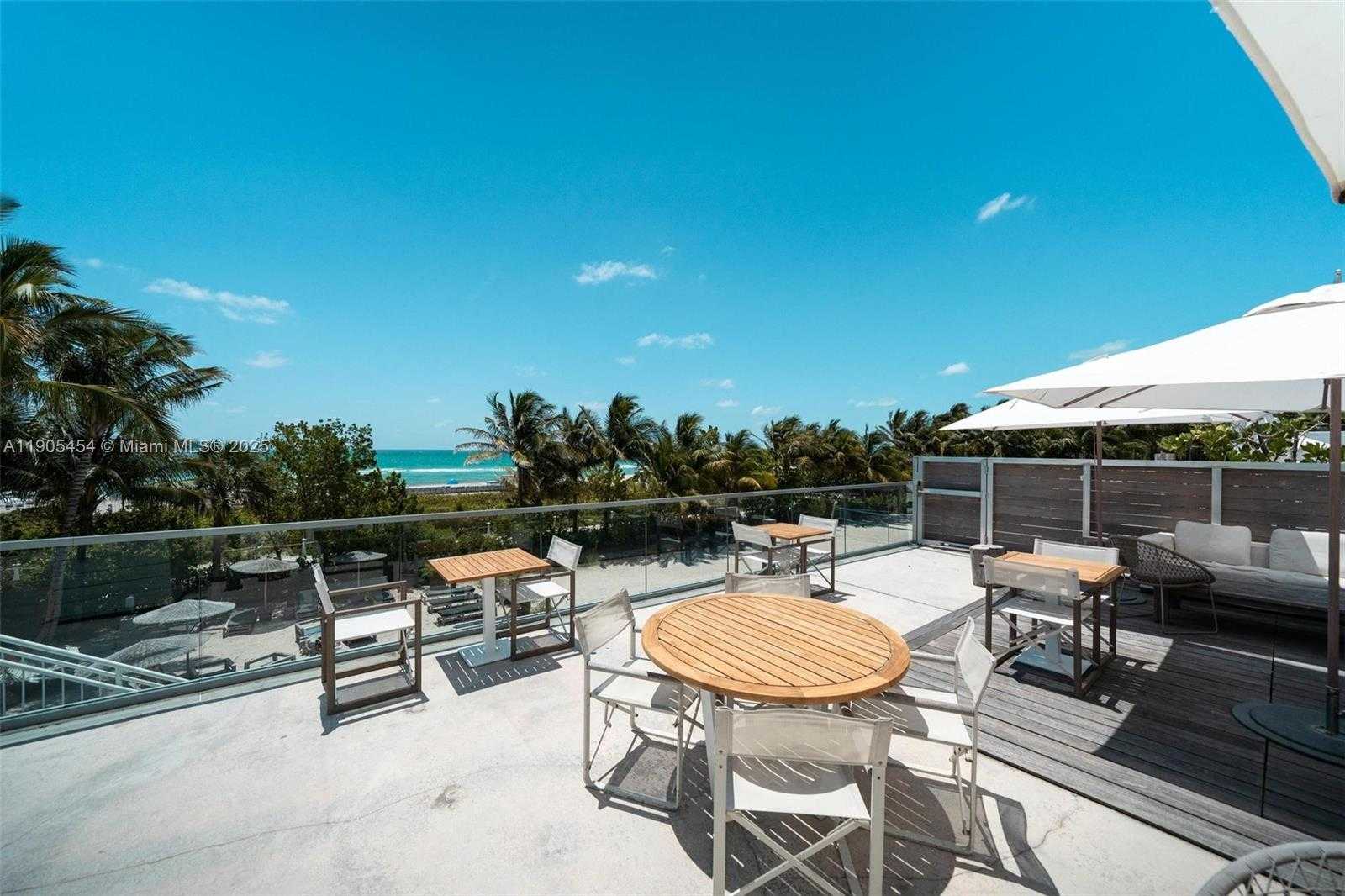 Small Image of 2301 COLLINS AVE #1414/1415, Miami Beach Number 31
