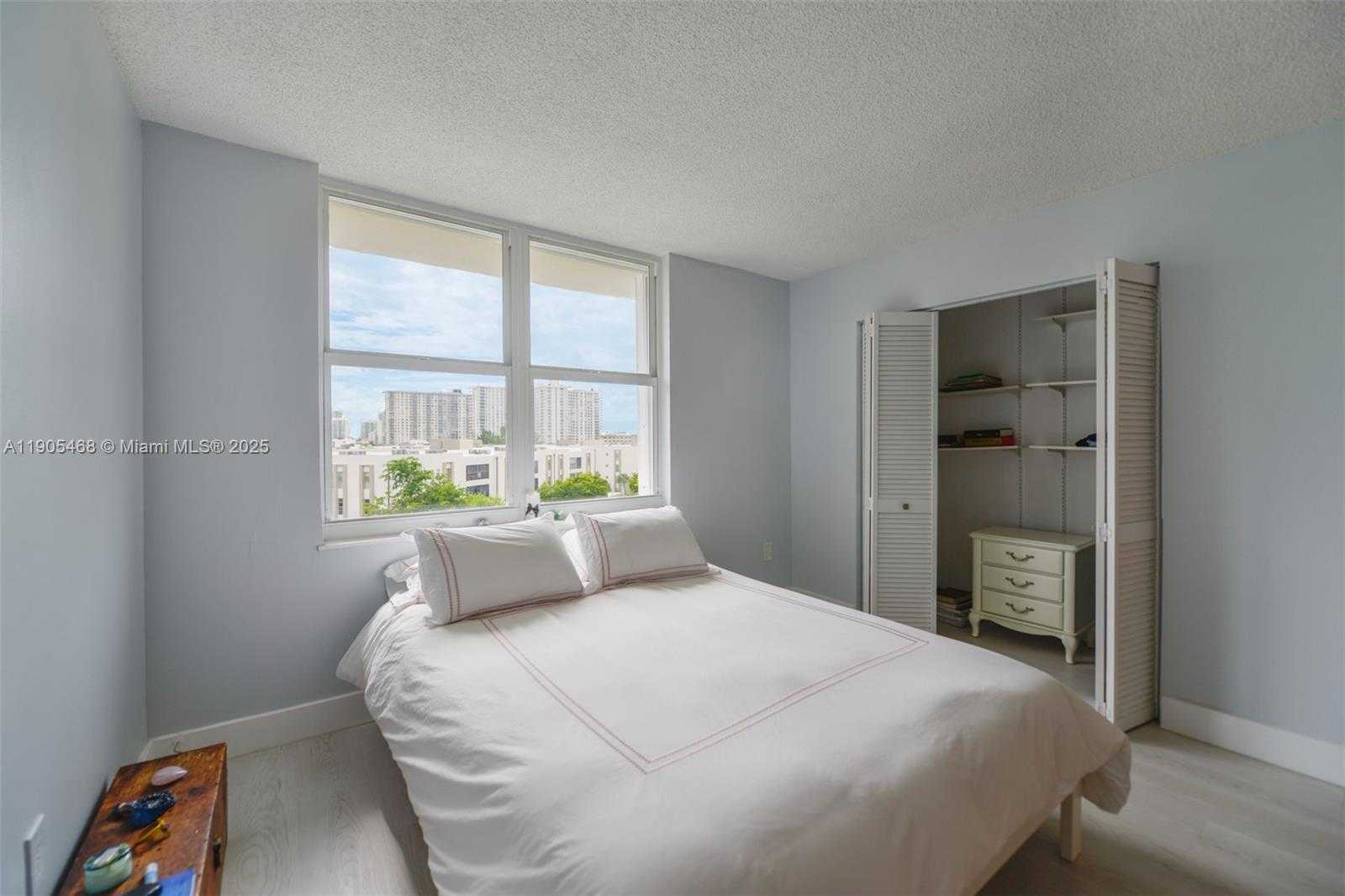 Small Image of 17800 ATLANTIC BLVD #PH9, Sunny Isles Beach Number 17