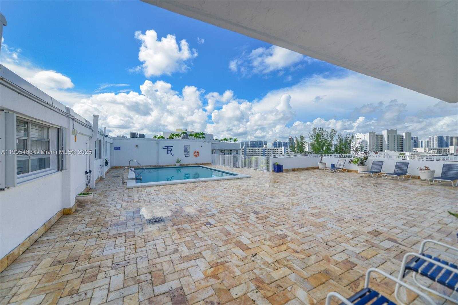 Small Image of 17800 ATLANTIC BLVD #PH9, Sunny Isles Beach Number 25