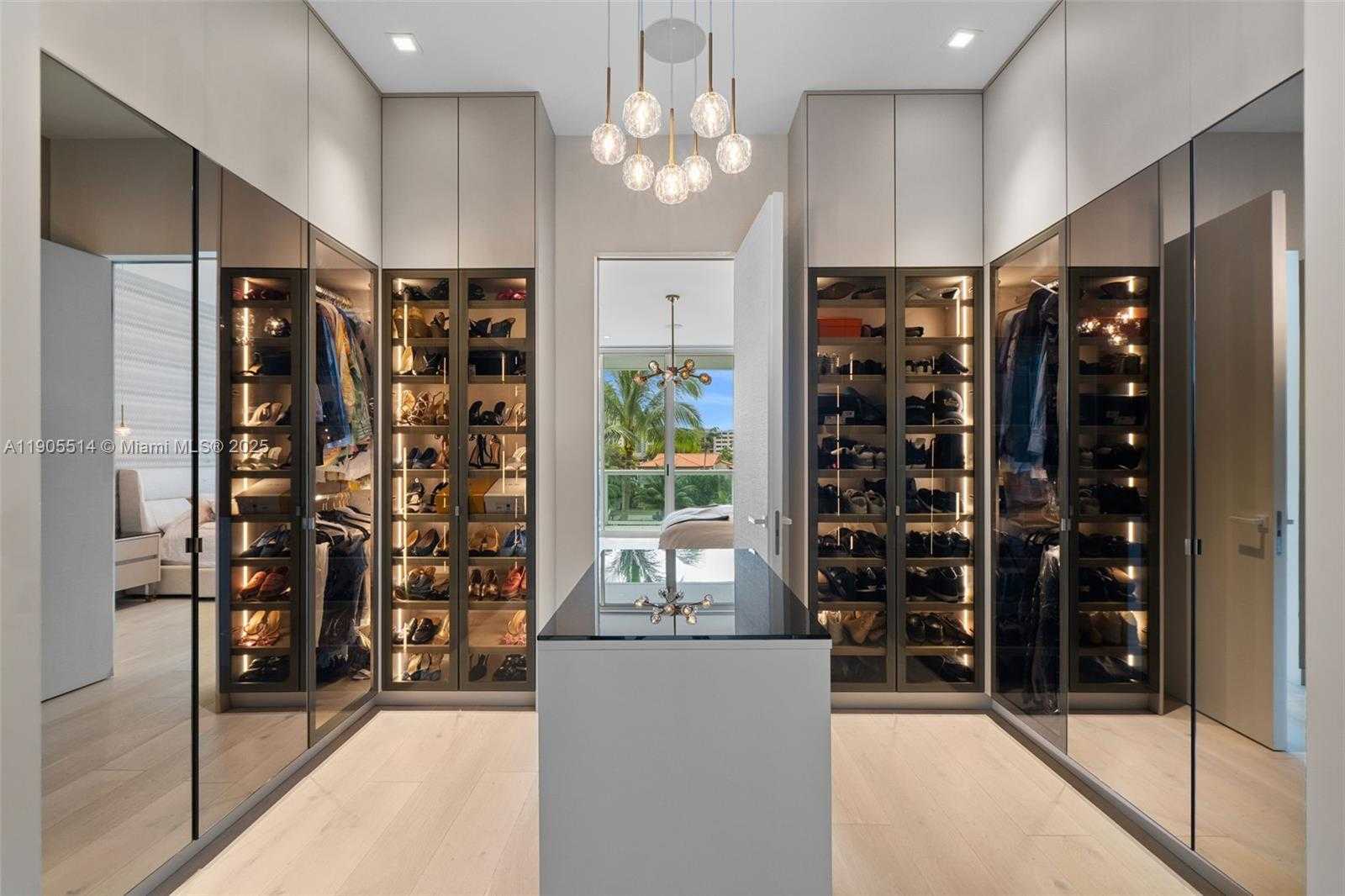 Small Image of 16500 COLLINS AVE #TH-8, Sunny Isles Beach Number 13