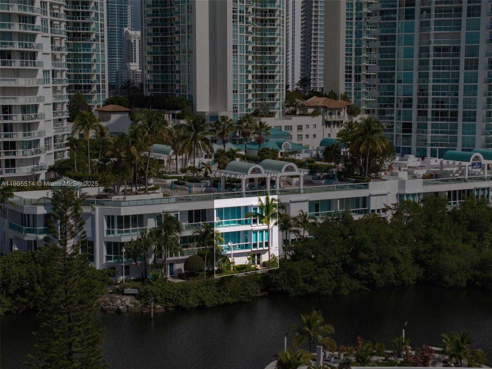 Small Image of 16500 COLLINS AVE #TH-8, Sunny Isles Beach Number 15