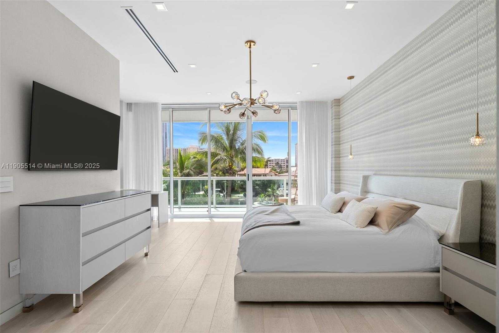 Small Image of 16500 COLLINS AVE #TH-8, Sunny Isles Beach Number 25