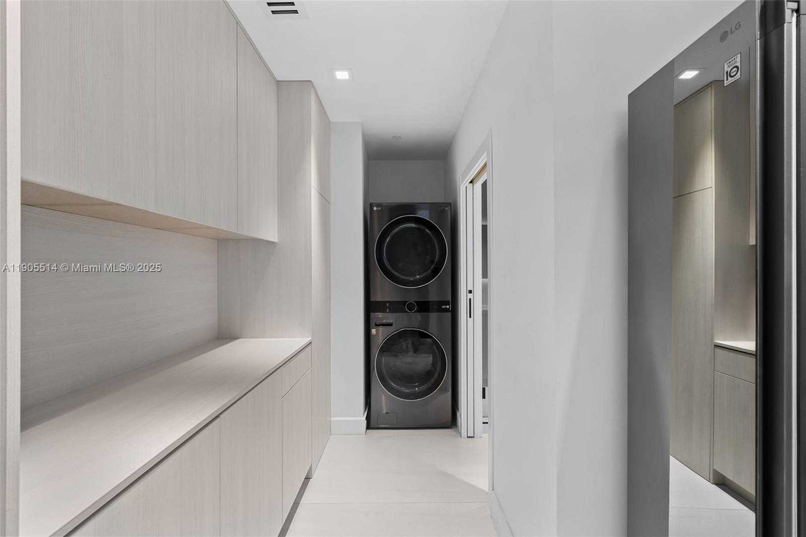 Small Image of 16500 COLLINS AVE #TH-8, Sunny Isles Beach Number 31