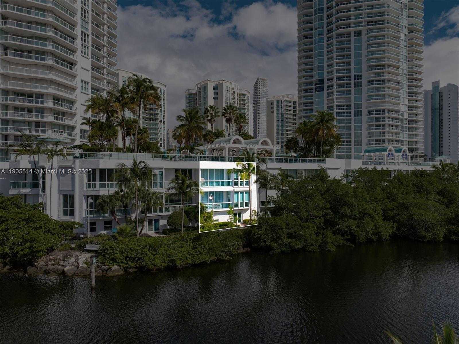Small Image of 16500 COLLINS AVE #TH-8, Sunny Isles Beach Number 32