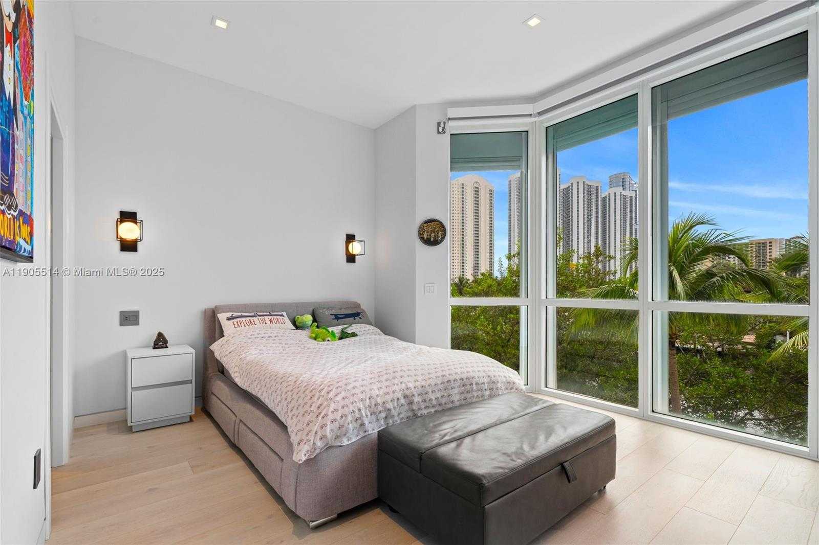 Small Image of 16500 COLLINS AVE #TH-8, Sunny Isles Beach Number 38