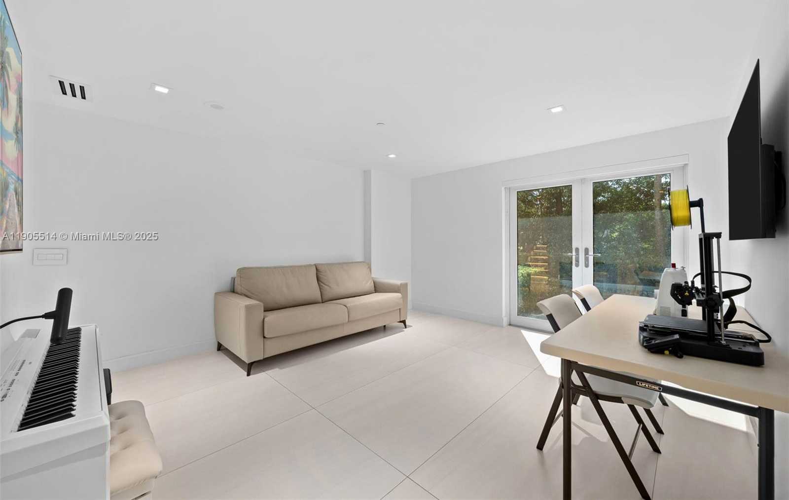 Small Image of 16500 COLLINS AVE #TH-8, Sunny Isles Beach Number 42