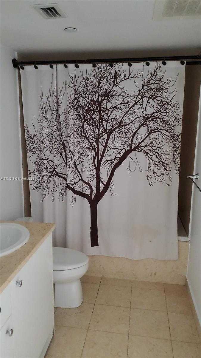 Small Image of 19900 EAST COUNTRY CLUB DR #310, Aventura Number 9