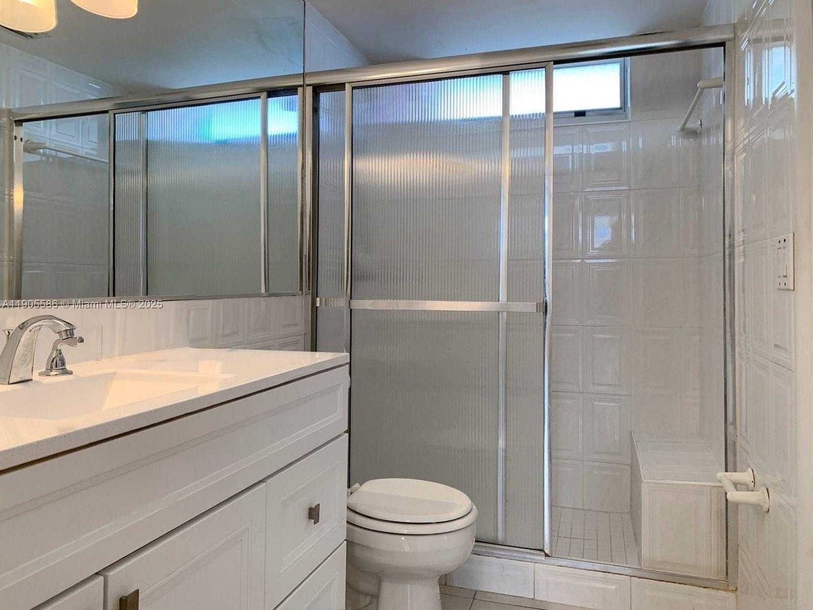 Small Image of 2855 LEONARD DR #H404, Aventura Number 11