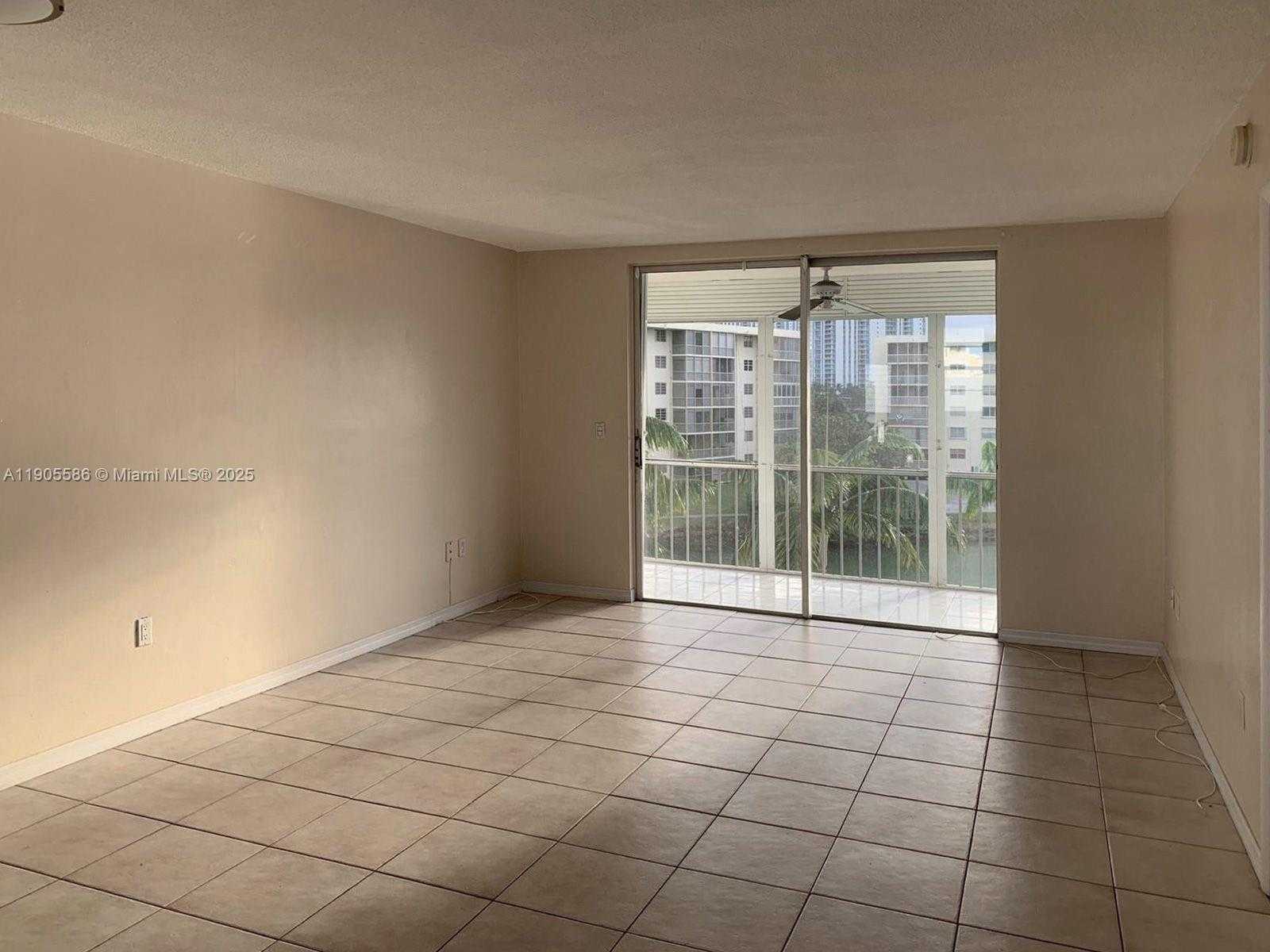 Small Image of 2855 LEONARD DR #H404, Aventura Number 2