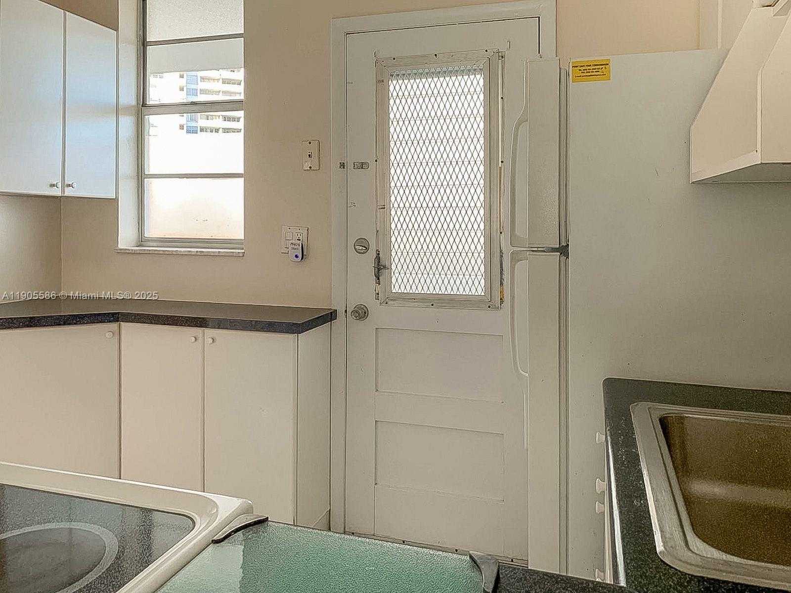 Small Image of 2855 LEONARD DR #H404, Aventura Number 8