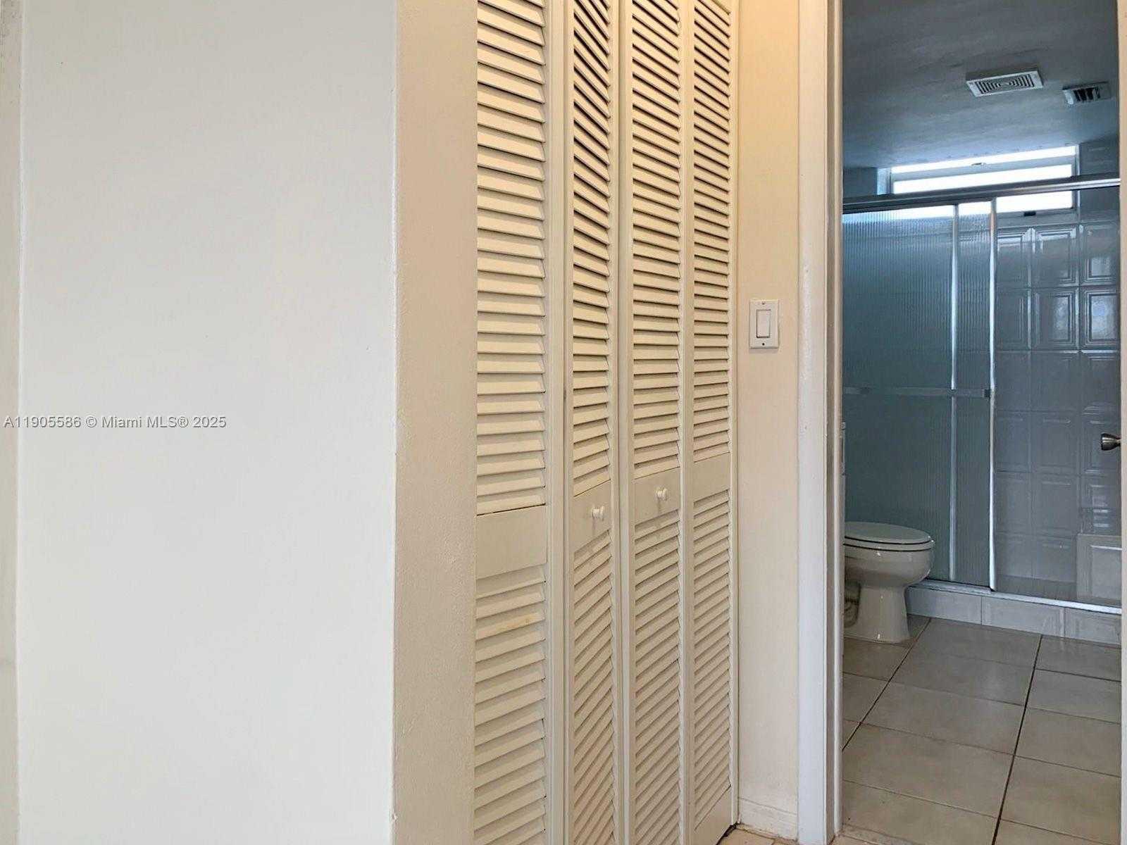 Small Image of 2855 LEONARD DR #H404, Aventura Number 9