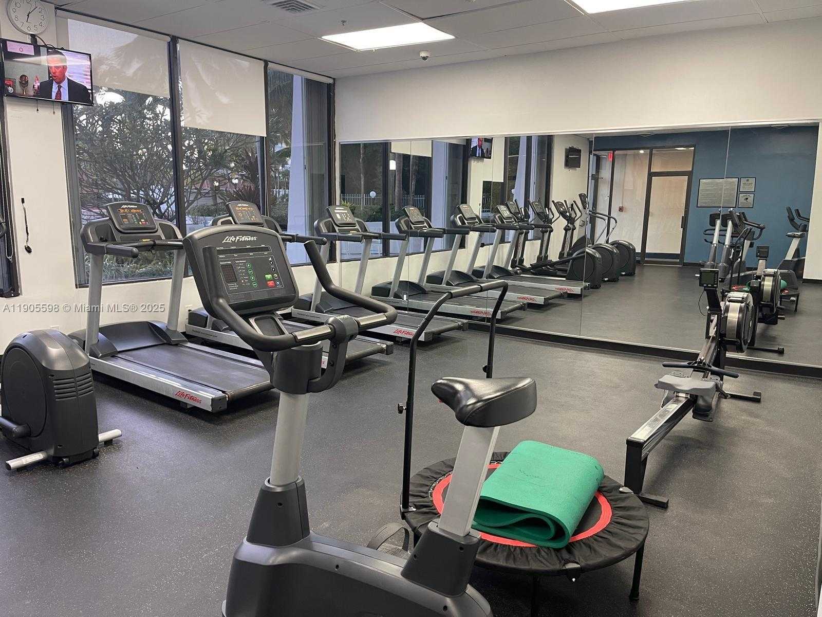 Small Image of 100 BAYVIEW DR #412, Sunny Isles Beach Number 19