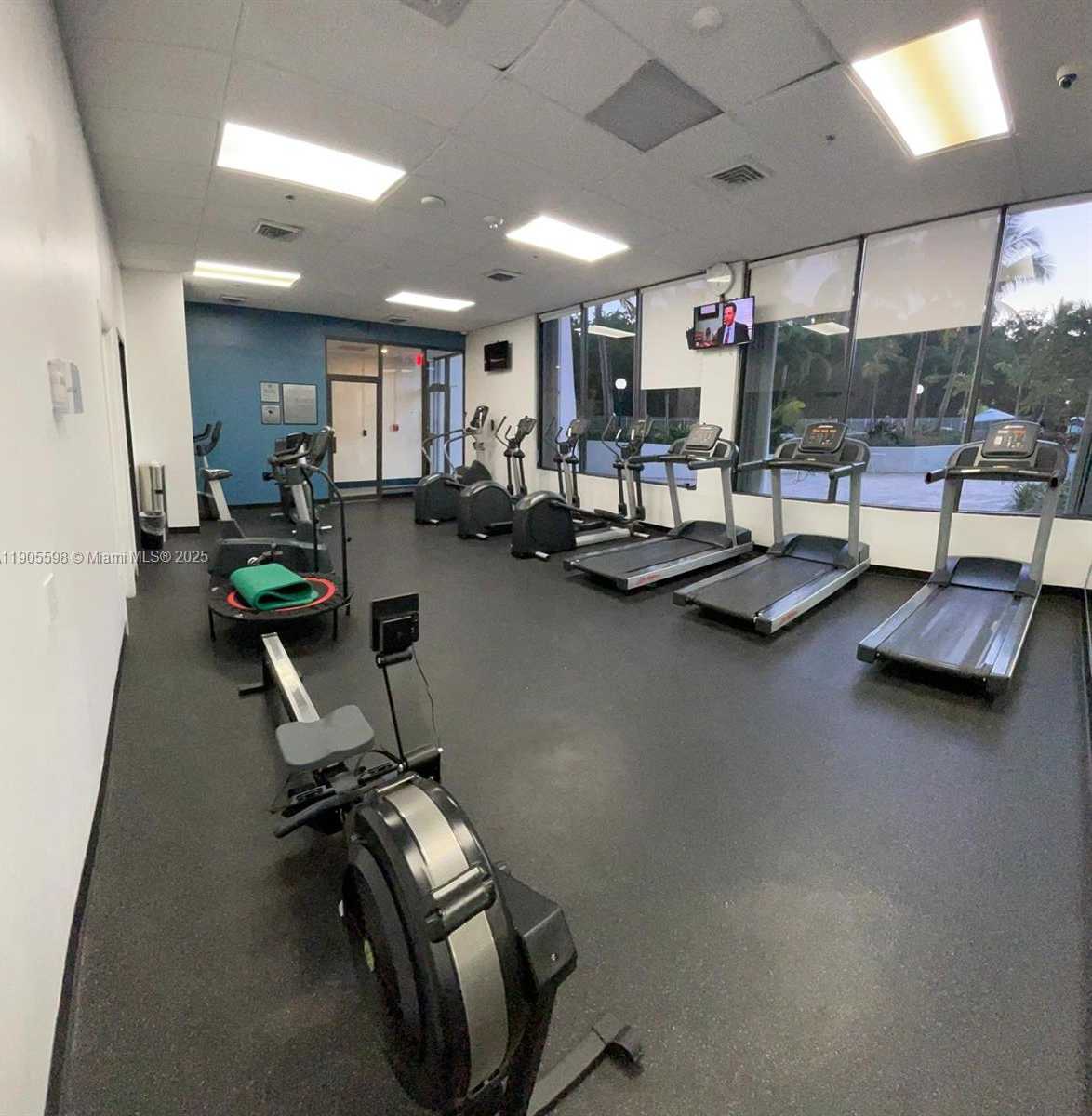 Small Image of 100 BAYVIEW DR #412, Sunny Isles Beach Number 20