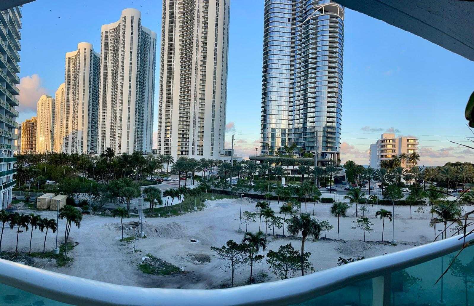 Small Image of 100 BAYVIEW DR #412, Sunny Isles Beach Number 4