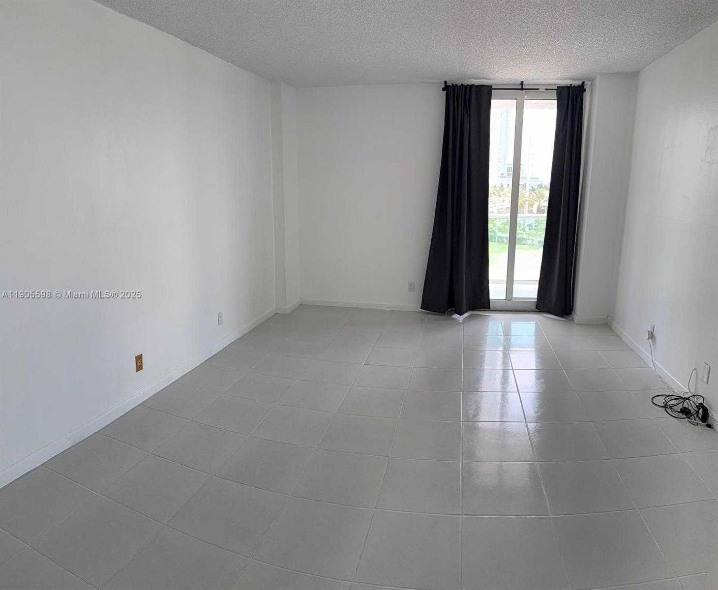 Small Image of 100 BAYVIEW DR #412, Sunny Isles Beach Number 7