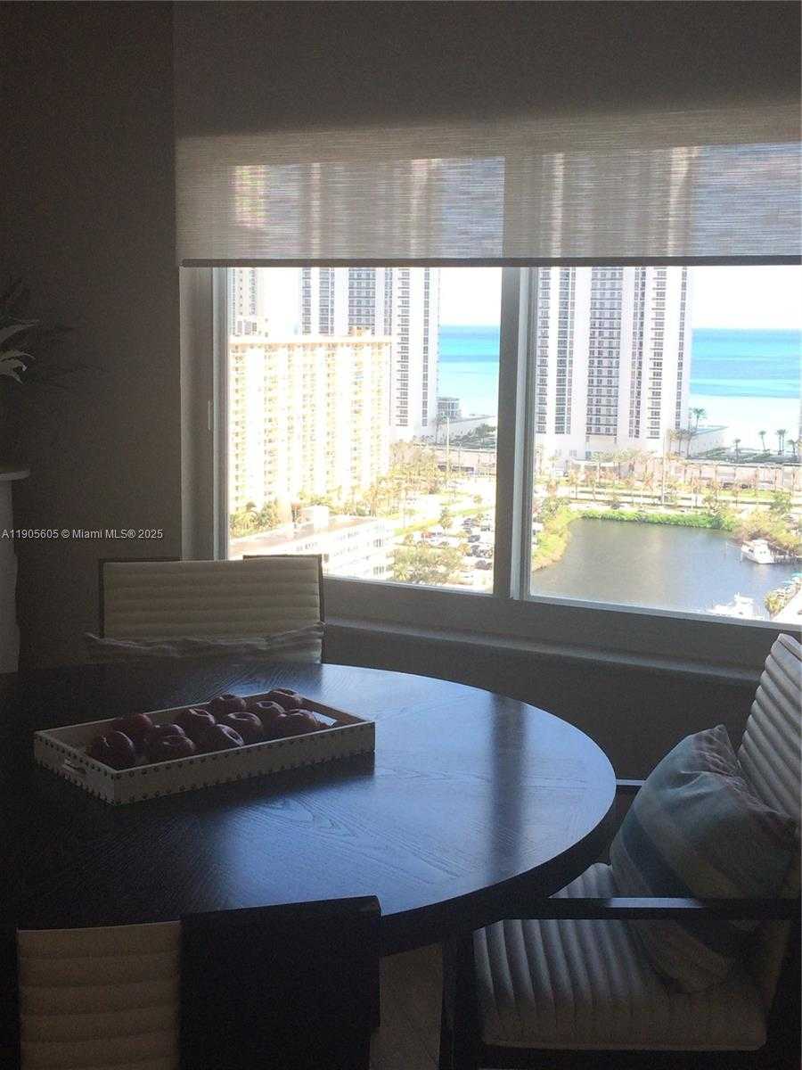 Small Image of 500 BAYVIEW DR #2031, Sunny Isles Beach Number 13