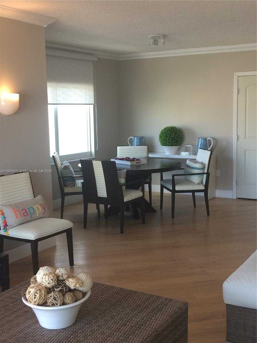 Small Image of 500 BAYVIEW DR #2031, Sunny Isles Beach Number 14