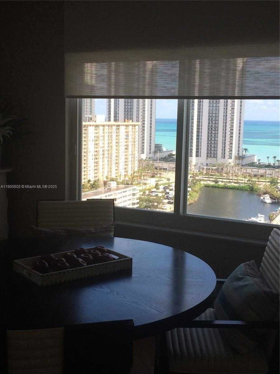 Small Image of 500 BAYVIEW DR #2031, Sunny Isles Beach Number 17